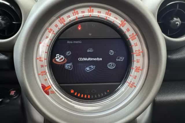 MINI Countryman (2011) thumbnail 13
