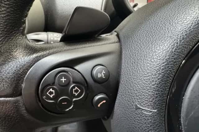 MINI Countryman (2011) thumbnail 17