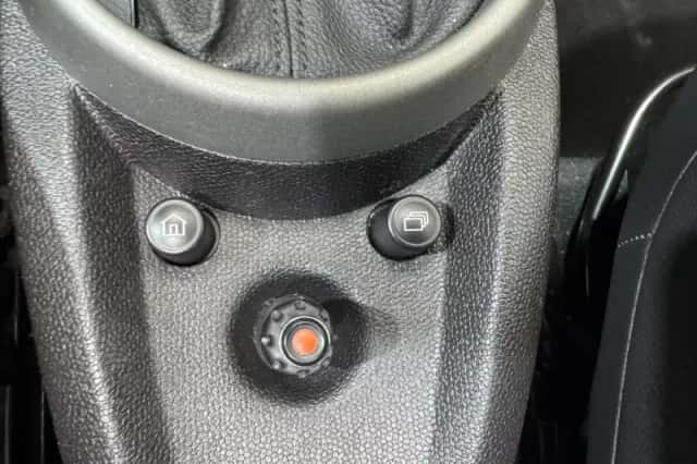 MINI Countryman (2011) thumbnail 18