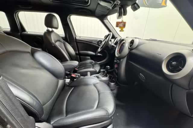 MINI Countryman (2011) thumbnail 22