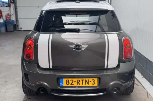 MINI Countryman (2011) thumbnail 6