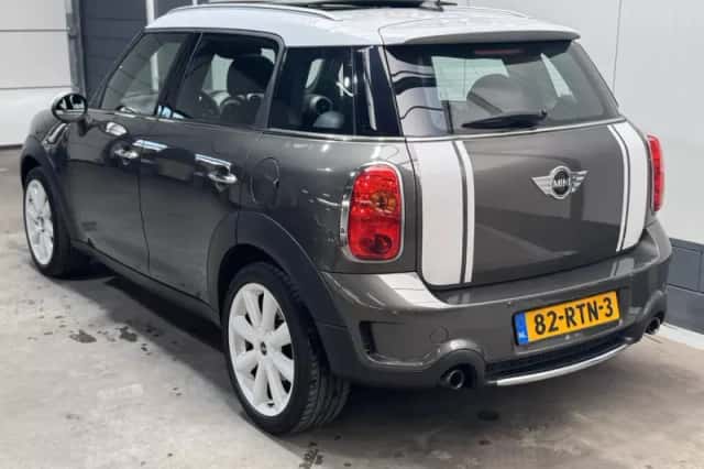 MINI Countryman (2011) thumbnail 7