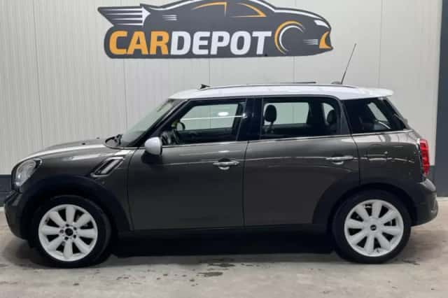MINI Countryman (2011) thumbnail 8