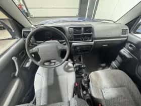 Suzuki Jimny (2000) thumbnail 9