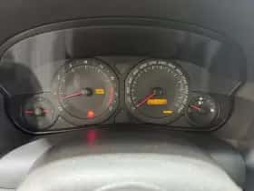 Cadillac CTS (2004) thumbnail 14
