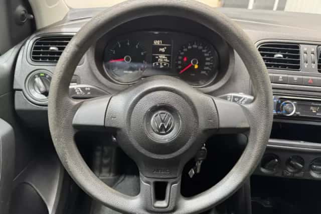 Volkswagen Polo (2009) thumbnail 12