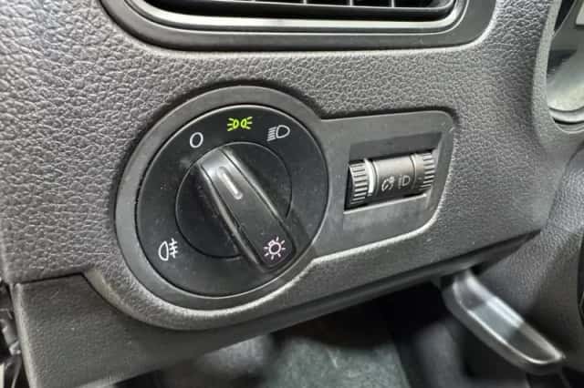 Volkswagen Polo (2009) thumbnail 14