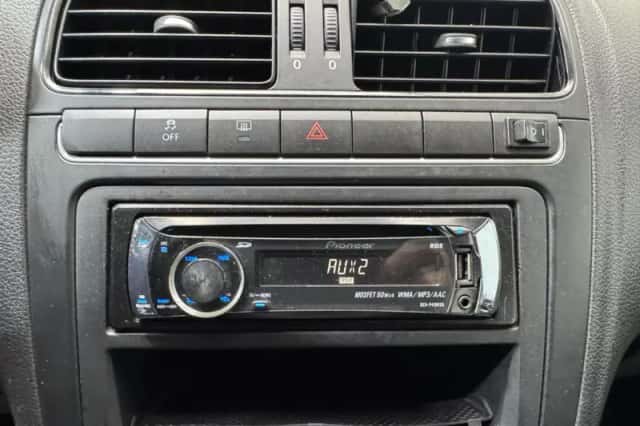 Volkswagen Polo (2009) thumbnail 16
