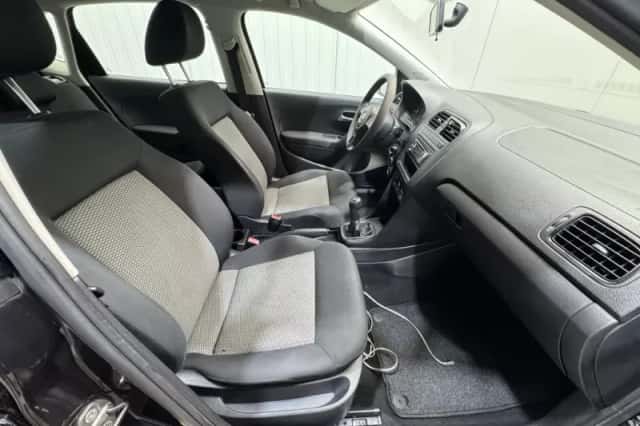 Volkswagen Polo (2009) thumbnail 17