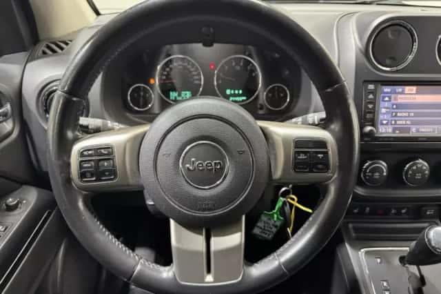 Jeep Compass (2012) thumbnail 13