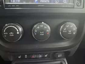 Jeep Compass thumbnail 16