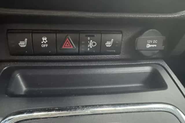 Jeep Compass (2012) thumbnail 17