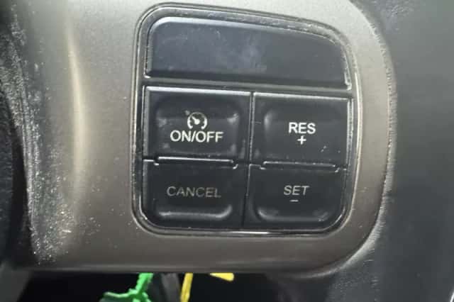 Jeep Compass (2012) thumbnail 18