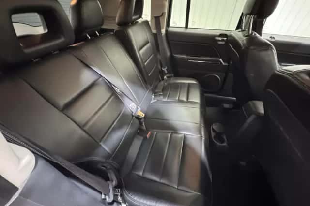 Jeep Compass (2012) thumbnail 24