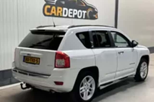 Jeep Compass (2012) thumbnail 31