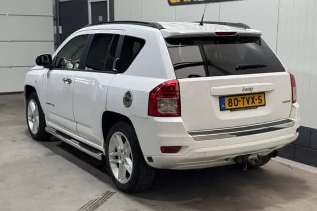 Jeep Compass (2012) thumbnail 7