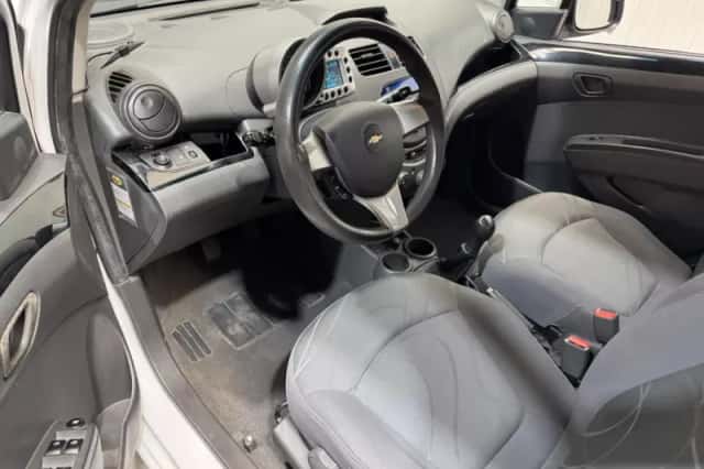 Chevrolet Spark (2012) thumbnail 11