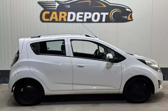 Chevrolet Spark (2012) thumbnail 4