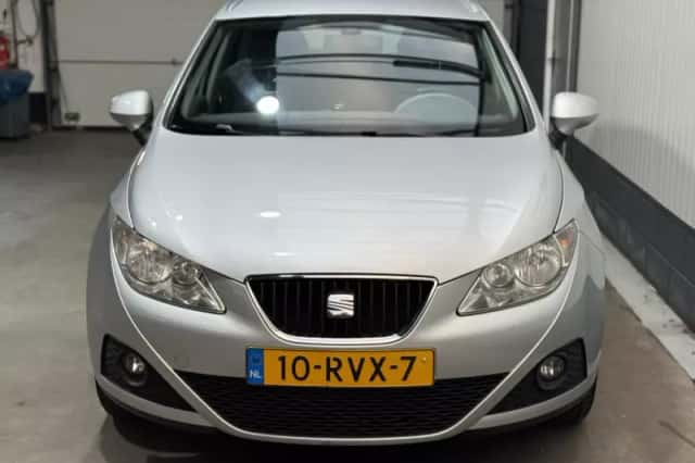 SEAT Ibiza (2011) thumbnail 2