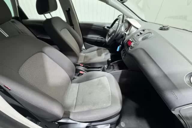 SEAT Ibiza (2011) thumbnail 12
