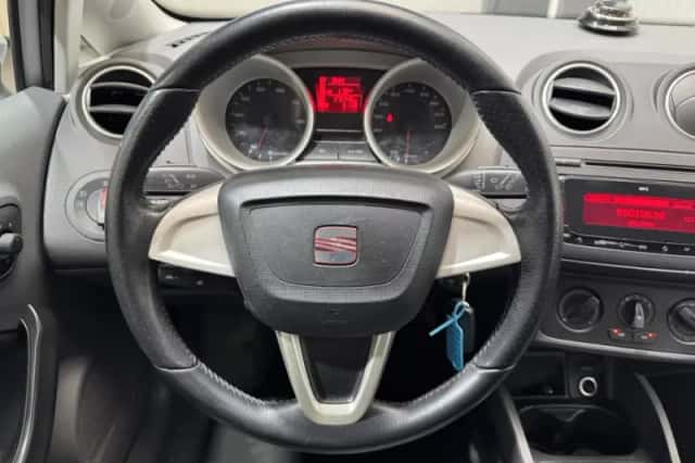 SEAT Ibiza (2011) thumbnail 14