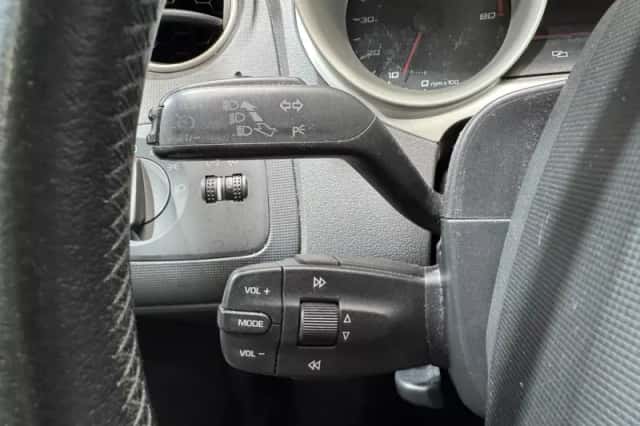 SEAT Ibiza (2011) thumbnail 19