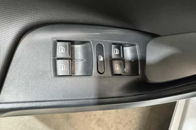 SEAT Ibiza (2011) thumbnail 22