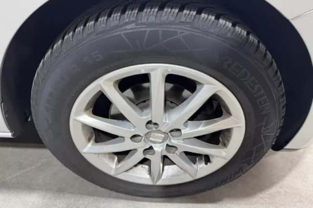 SEAT Ibiza (2011) thumbnail 26