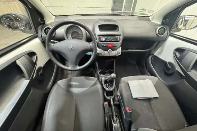 Peugeot 107 (2013) thumbnail 11