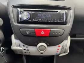 Peugeot 107 (2013) thumbnail 15