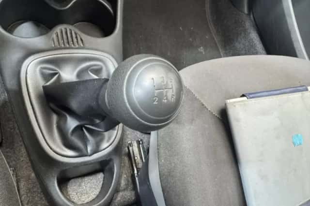 Peugeot 107 (2013) thumbnail 16