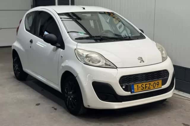 Peugeot 107 (2013) thumbnail 3