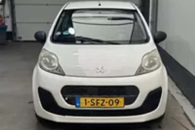 Peugeot 107 (2013) thumbnail 22