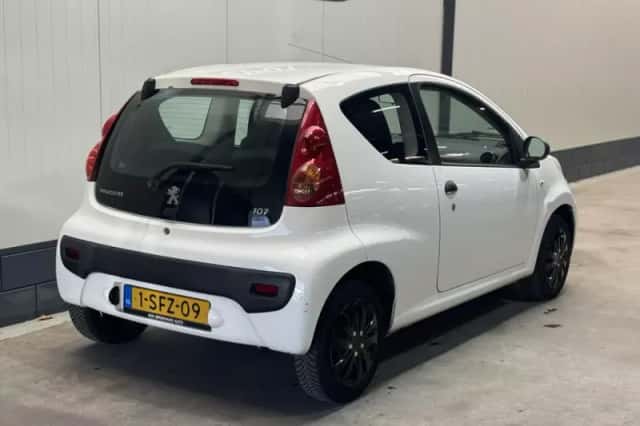 Peugeot 107 (2013) thumbnail 5