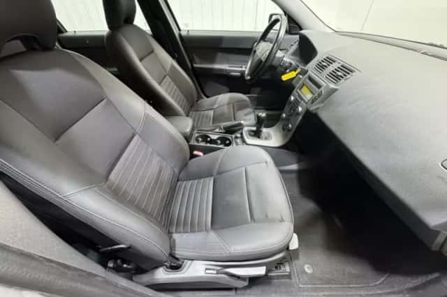 Volvo V50 (2004) thumbnail 12