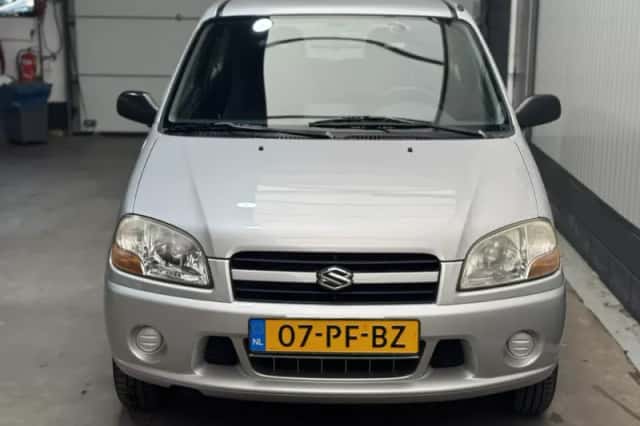 Suzuki Ignis (2004) thumbnail 2