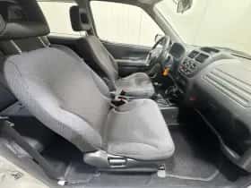 Suzuki Ignis (2004) thumbnail 11