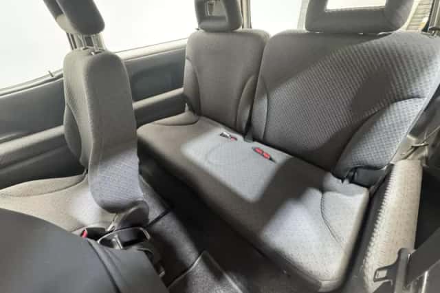 Suzuki Ignis (2004) thumbnail 20