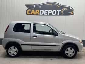 Suzuki Ignis (2004) thumbnail 4