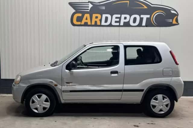 Suzuki Ignis (2004) thumbnail 8