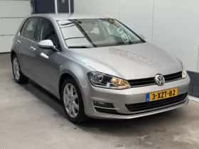 Volkswagen Golf thumbnail 3