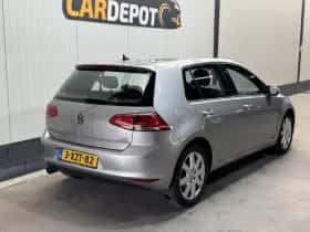 Volkswagen Golf thumbnail 5