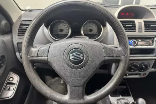 Suzuki Ignis (2006) thumbnail 14