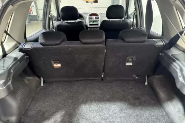 Suzuki Ignis (2006) thumbnail 9