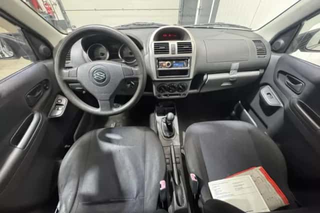 Suzuki Ignis (2006) thumbnail 10