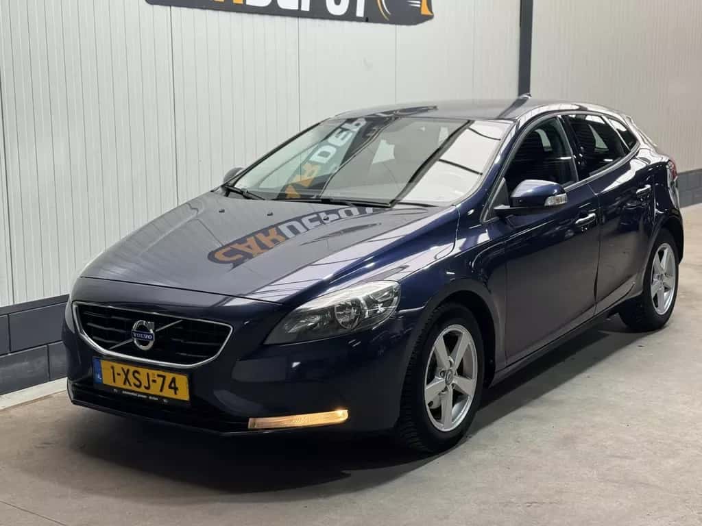 Volvo V40 (2014) — foto 1