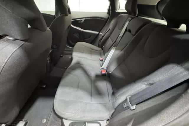 Volvo V40 (2014) thumbnail 18