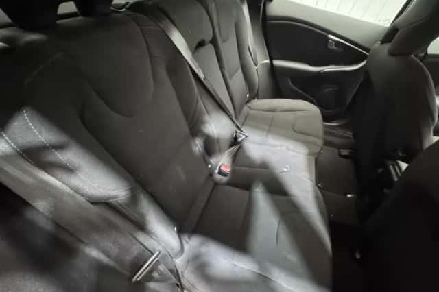 Volvo V40 (2014) thumbnail 21