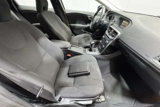 Volvo V40 (2014) thumbnail 22