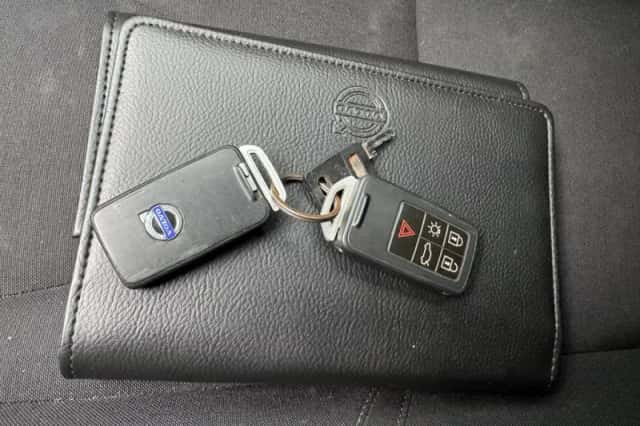 Volvo V40 (2014) thumbnail 23
